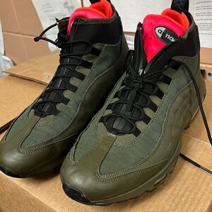 Nike “95” hi-top Air Max